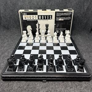 VTG 1995 The Right Moves Self Teaching Chess Set by Discovery Toys COMPLETE